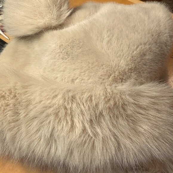 Women's Fluffy Faux Fur Tan Hat with Ears and Pom Pom Ties Very Soft - Picture 8 of 8